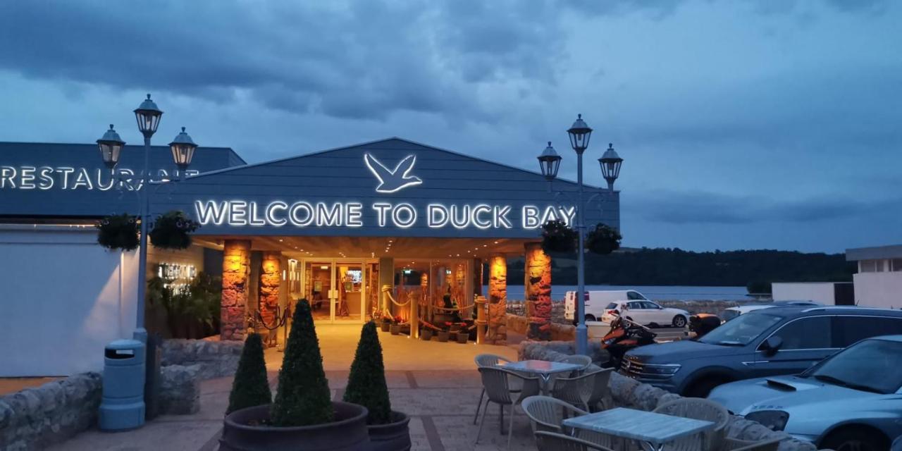 Duck Bay Hotel & Restaurant Баллок Экстерьер фото